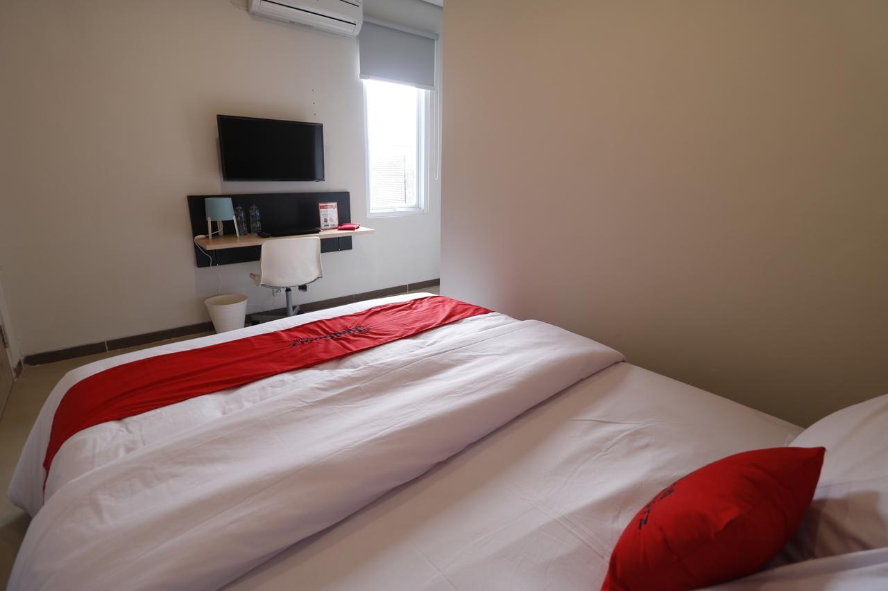 Reddoorz Plus Near Mall Pondok Indah Jakarta Eksteriør billede